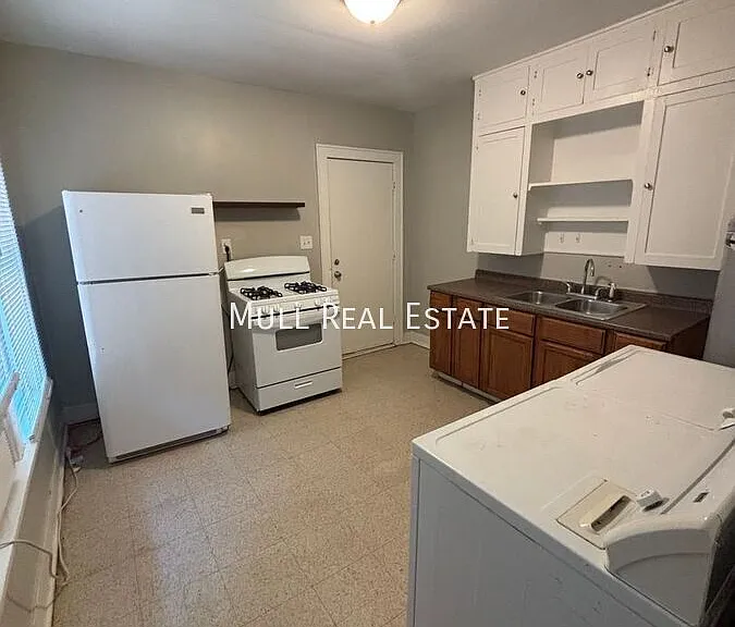 610 E Harrison Ave — Photo 8
