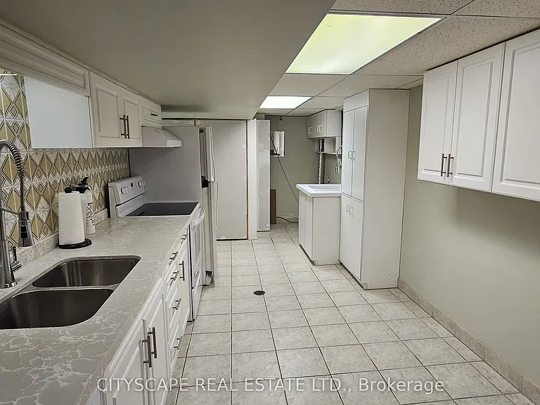 49 Algoma St #BASEMENT — Photo 8