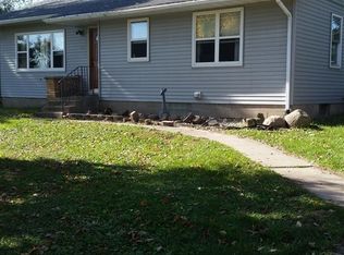 1516 6th Ave S, Clinton, IA 52732