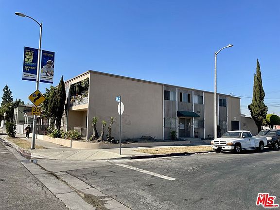 2nd image of 6275 Menlo Ave
