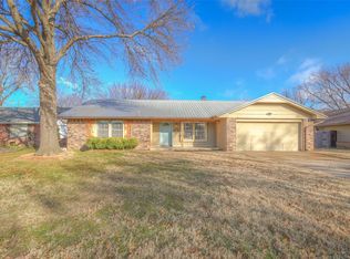 8917 E 16th Pl, Tulsa, OK 74112