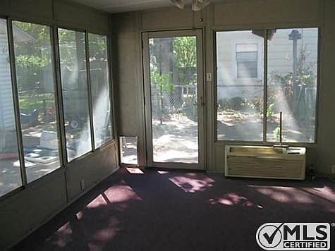 5th image of 2004 Oakwood St