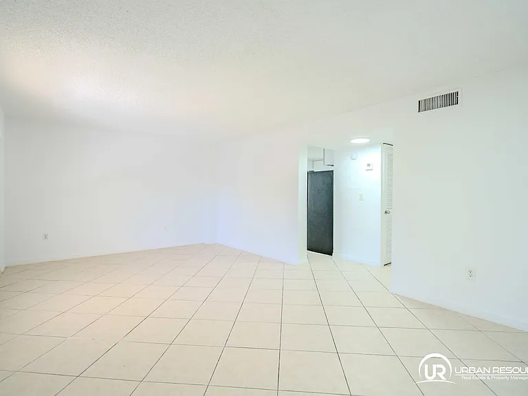 3265 Virginia St #15 — Photo 11