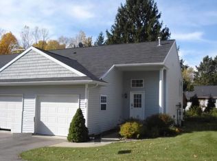 87 Douglas Cv #4, Fennville, MI 49408