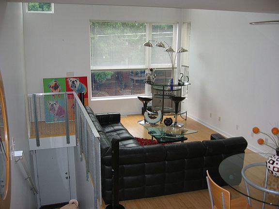 3rd image of 3985 Pennsylvania Ave #3985