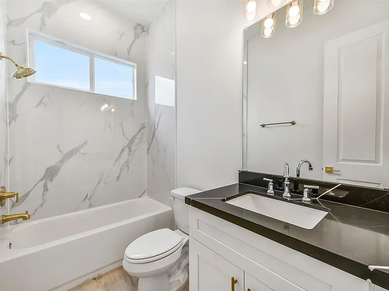 5906 Saint Augustine St #A — Photo 23