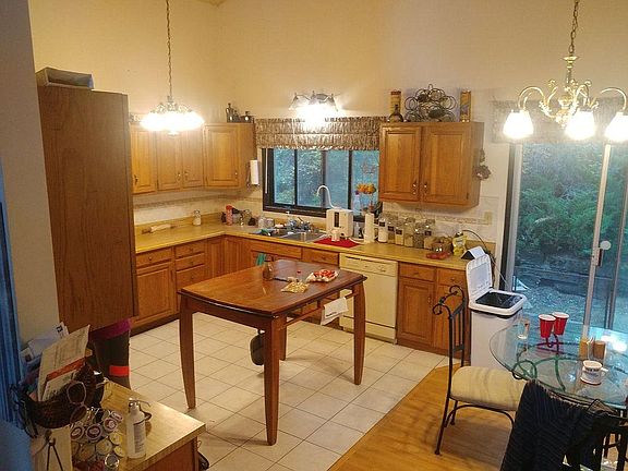 25521 E Hauser Lake Rd, Newman Lake, WA 99025 | Zillow