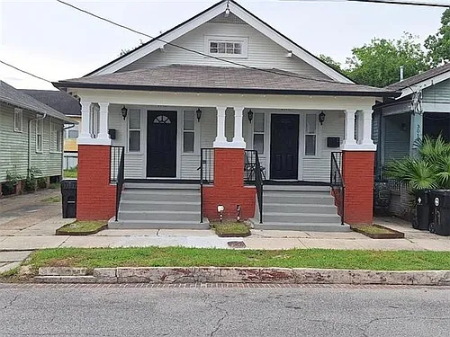 3023 Bruxelles St Photo 1