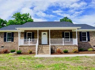 1920 Meadow Rd, Sandston, VA 23150