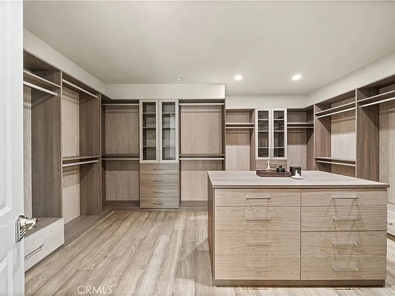 1151 Summit Oak Dr — Photo 44