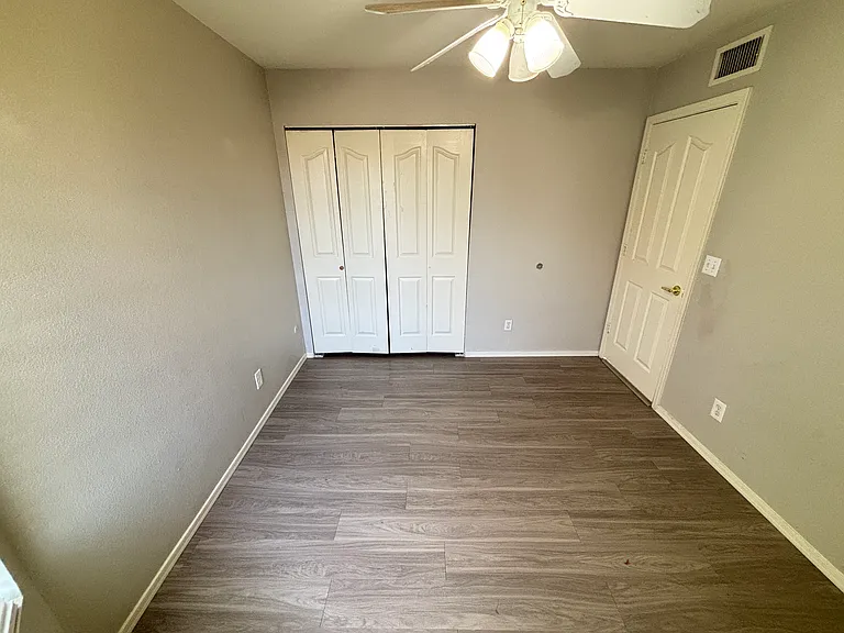 4018 E Decatur St — Photo 10