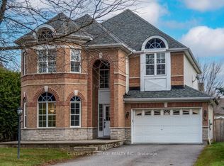 34 Eliza Cres, Ottawa, ON K2S2A3