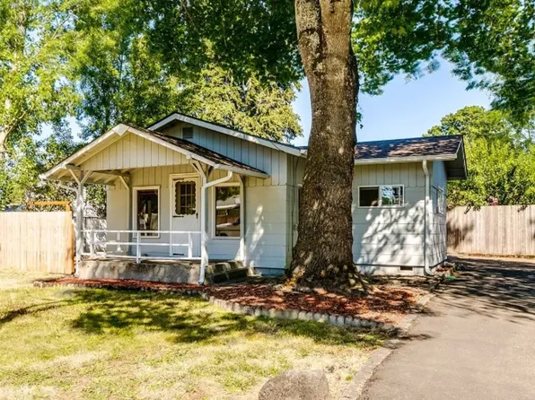 2620 G St, Springfield, OR 97477