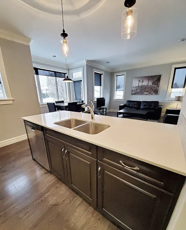 Unit 302, Furnished executive condo! — Photo 3