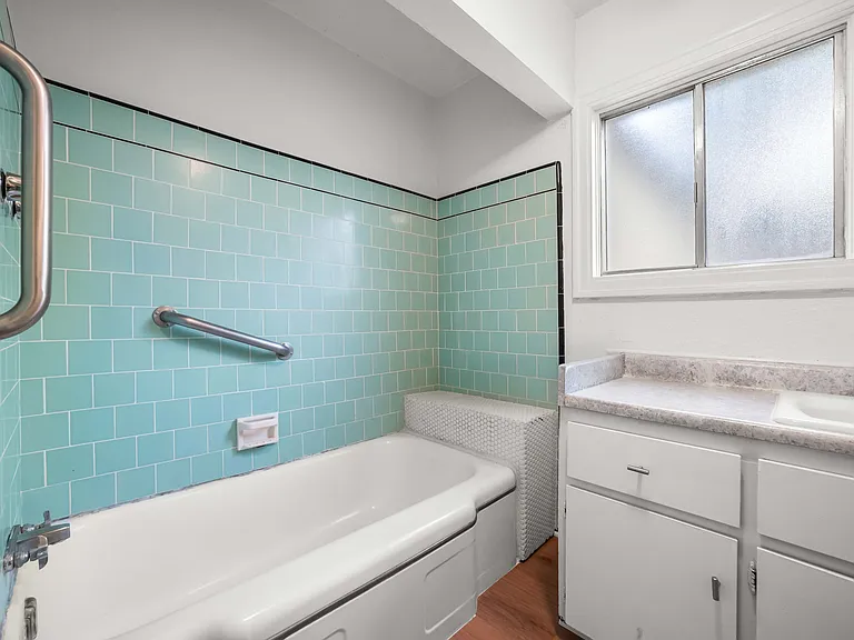 330 W Pinedale Ave — Photo 31