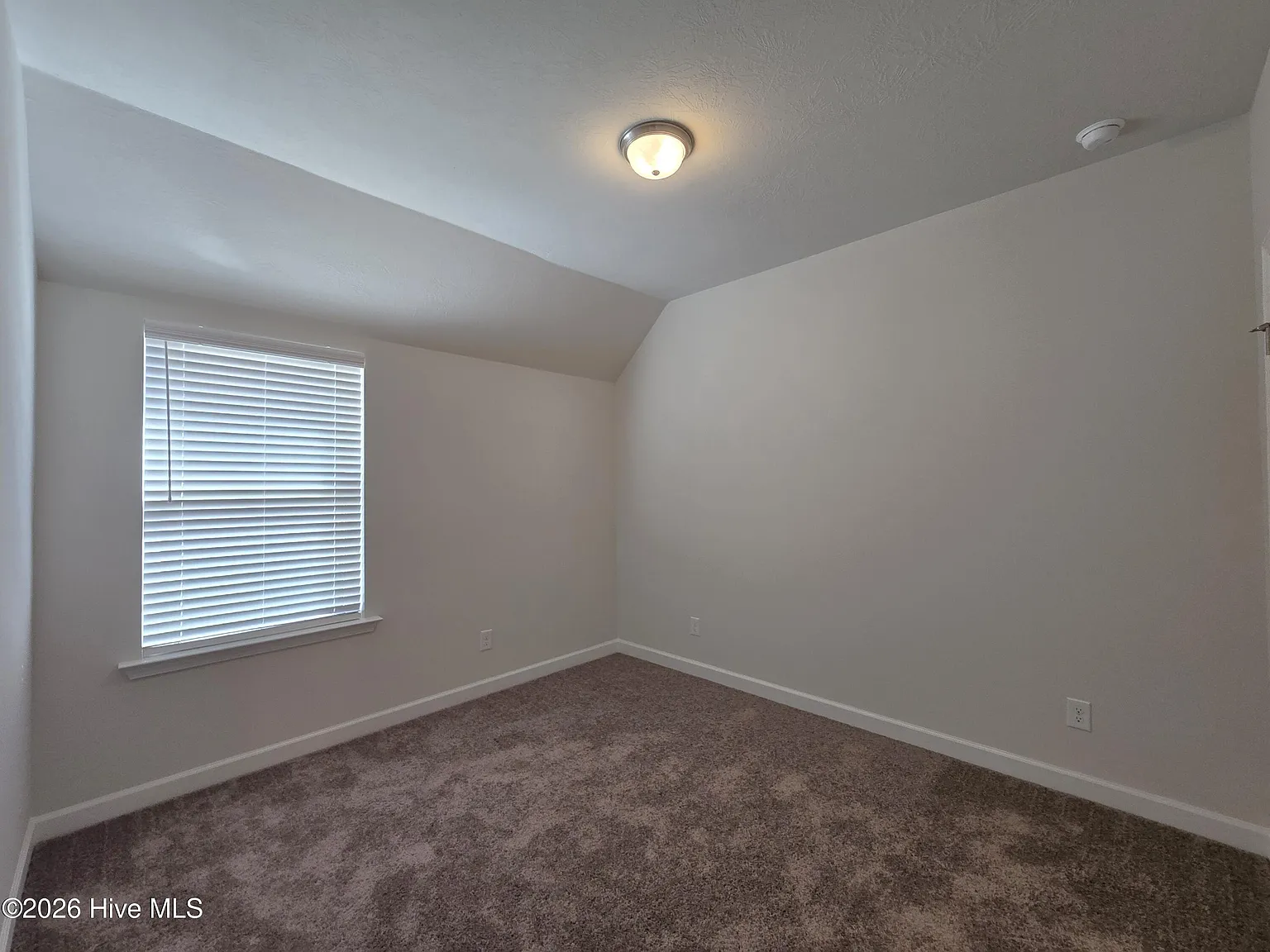 2 bed, 2.0 bath, 1213 sqft, $1,825 — Photo 3