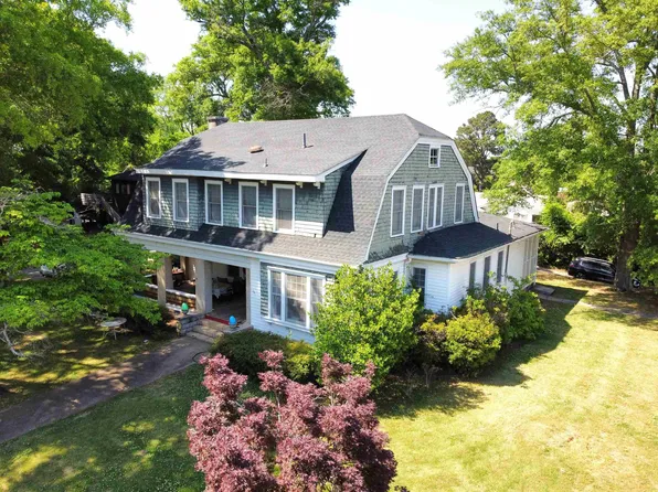 311 E 6th St, Tuscumbia, AL 35674