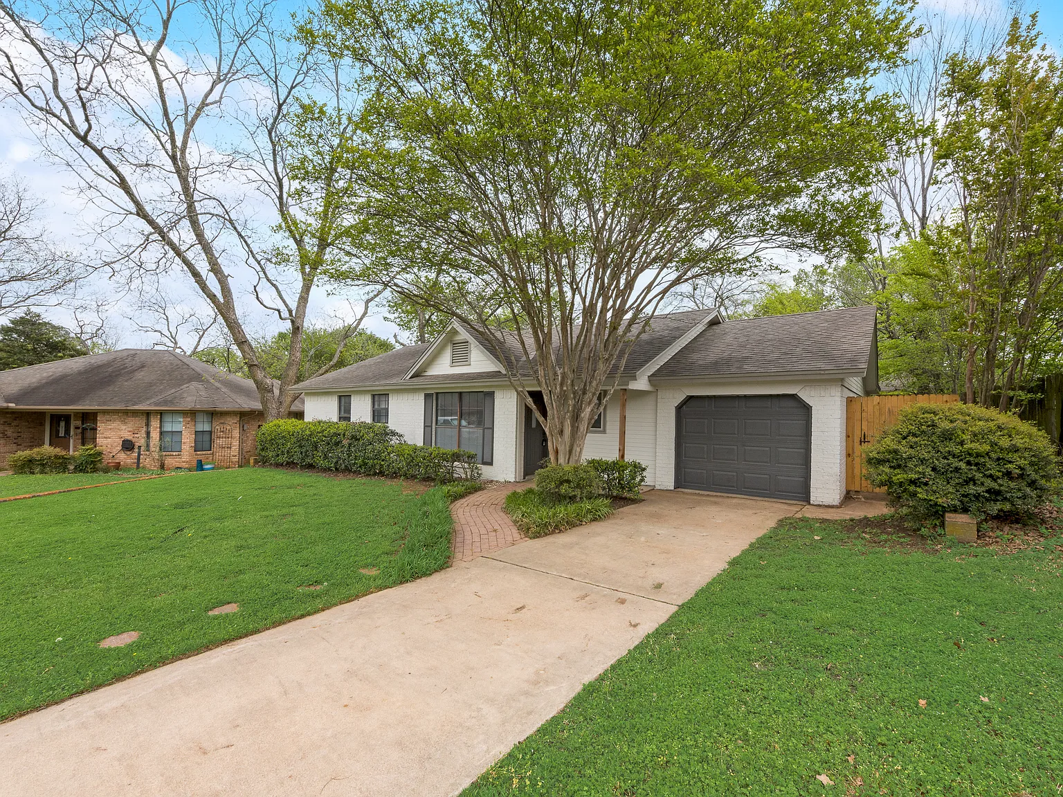4 bed, 1901 sqft, $2,250 — Photo 3