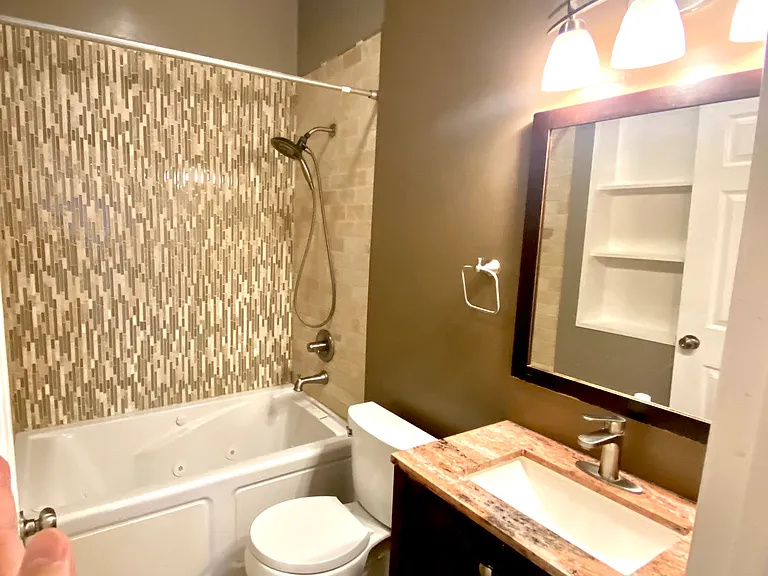 411 N Newstead Ave #2S — Photo 8