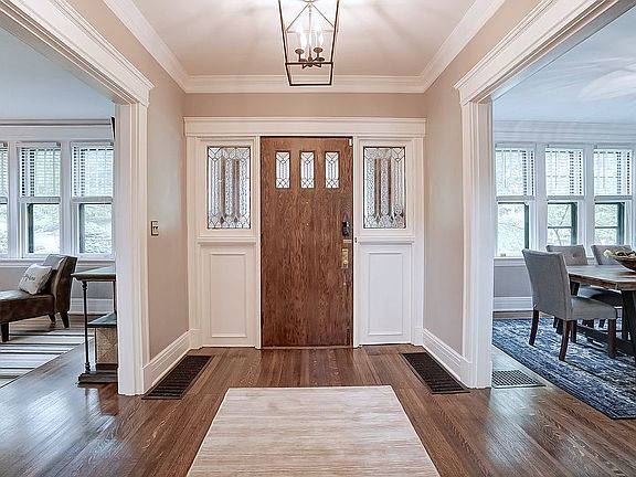 5th image of 185 Lafayette Cir