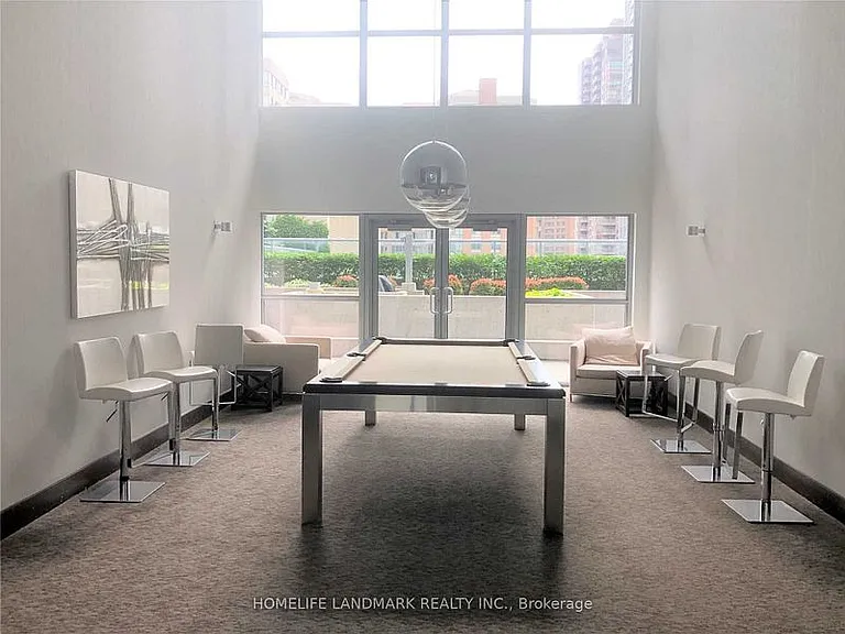386 Yonge St #5103 — Photo 14