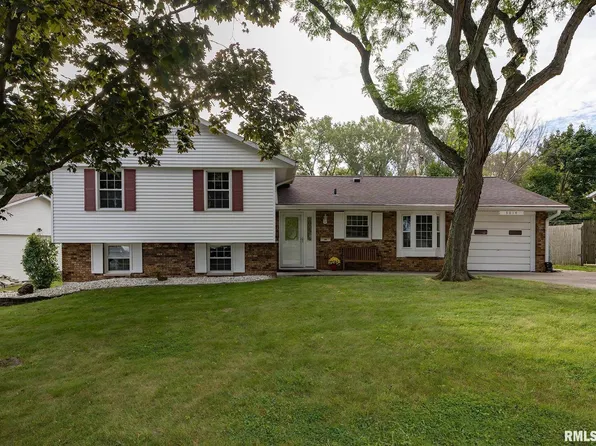 3014 10th St, East Moline, IL 61244