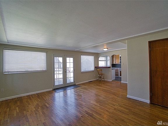 5th image of 6411 Fawcett Ave