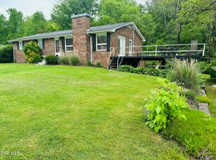 290 Sinking Creek Rd, Johnson City, TN 37601