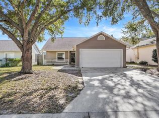 2663 Winchester Cir, Eustis, FL 32726