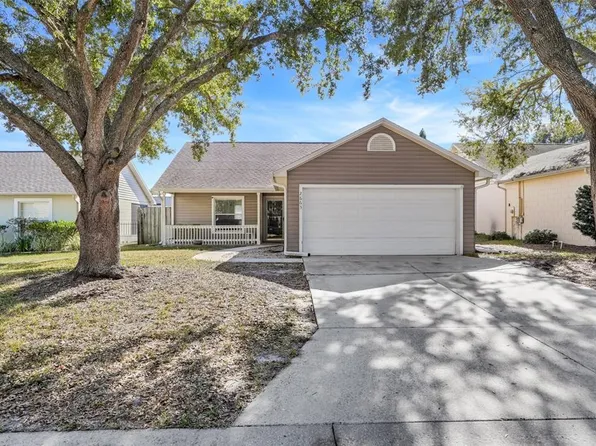 2663 Winchester Cir, Eustis, FL 32726