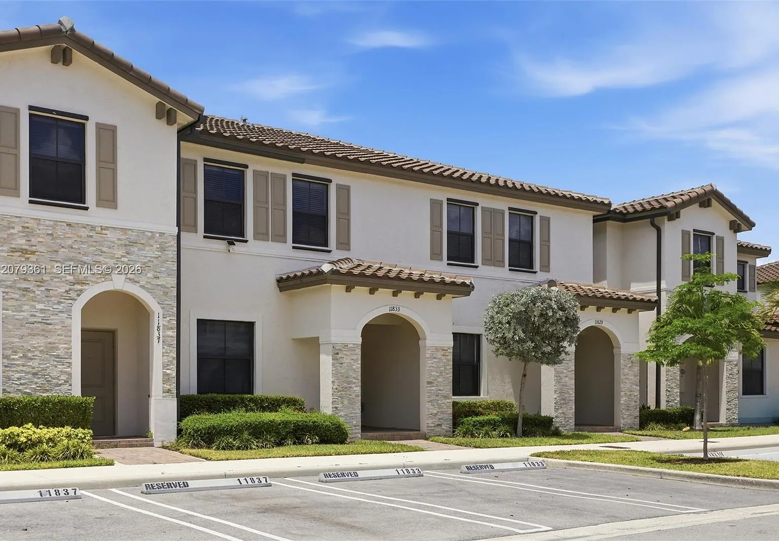 Silver Palm Residential H — Photo 2