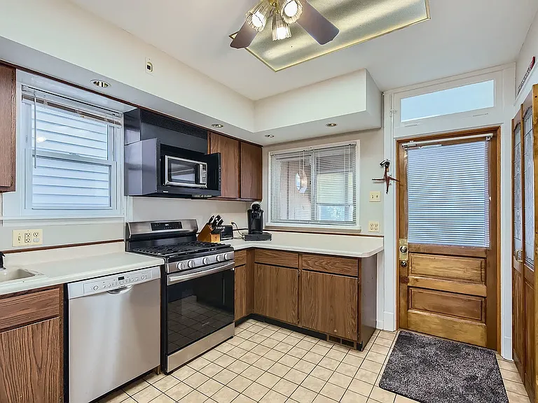 3632 Prairie Ave #1 — Photo 7