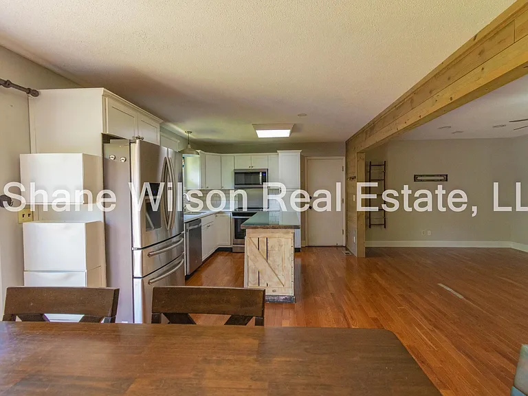 617 Spring Valley Ln — Photo 7
