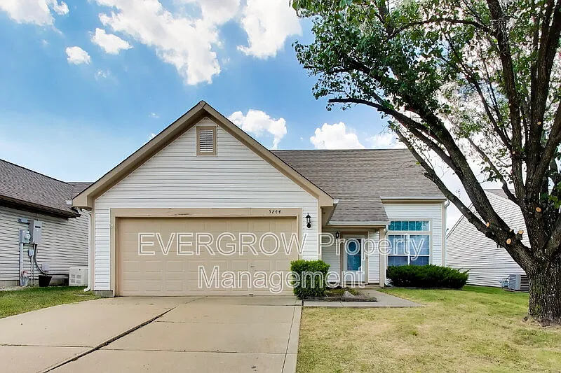 3 bed, 2.5 bath, 1948 sqft, $1,995 — Photo 1
