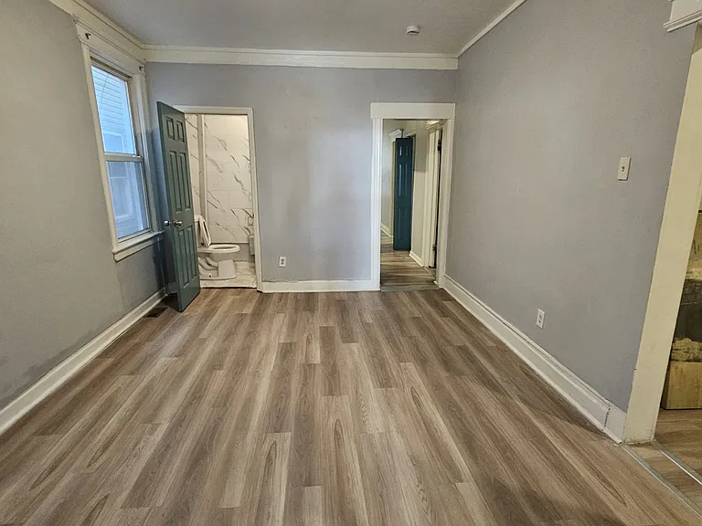 27 Linden Ave #A1 — Photo 3