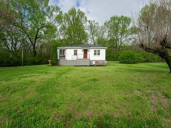 2nd image of 10477 Walden St