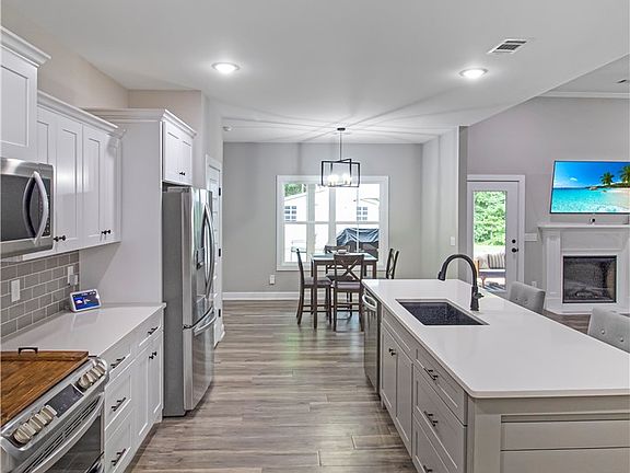 4th image of 2852 Lee Road 183