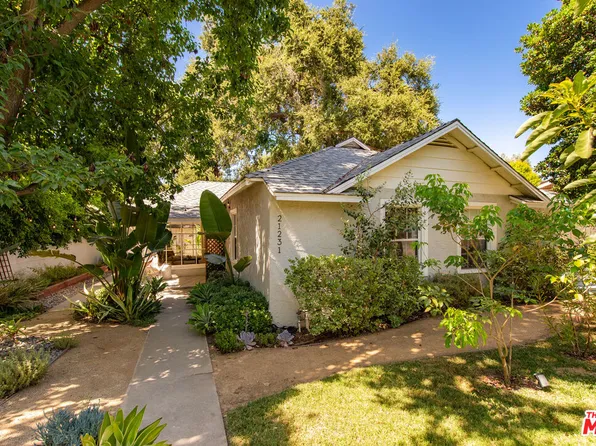 21231 Providencia St, Woodland Hills, CA 91364