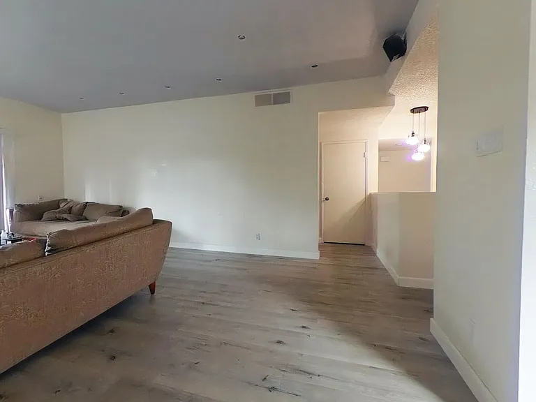 6663 Reservoir Ln — Photo 20