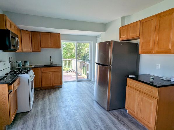 210 Pearl St #1