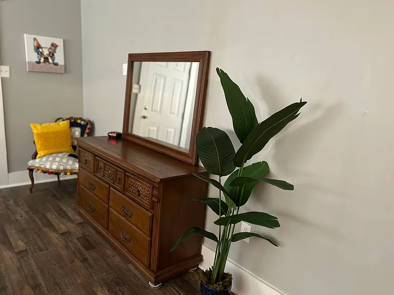 1323 Franklin St — Photo 16