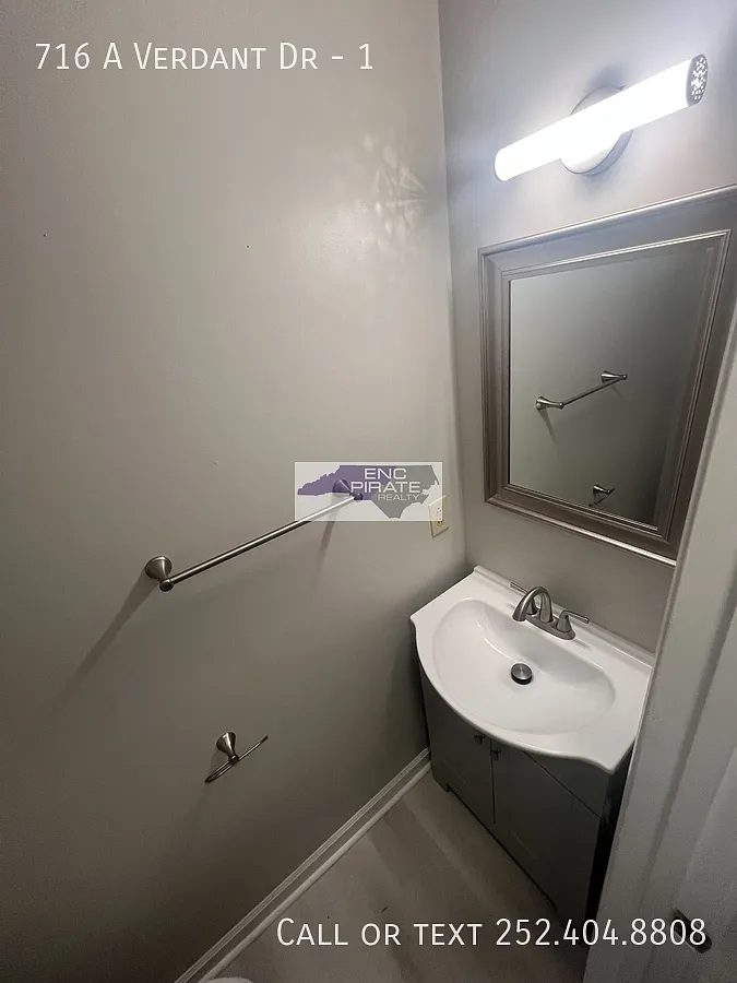 2 bed, 1.5 bath, $1,000 — Photo 4
