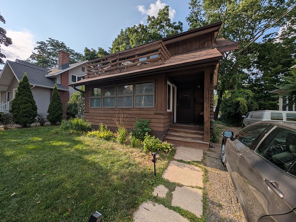 1st image of 1812 W Lawn Ave