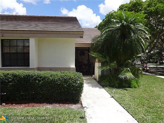 3rd image of 1734 Breakers Way