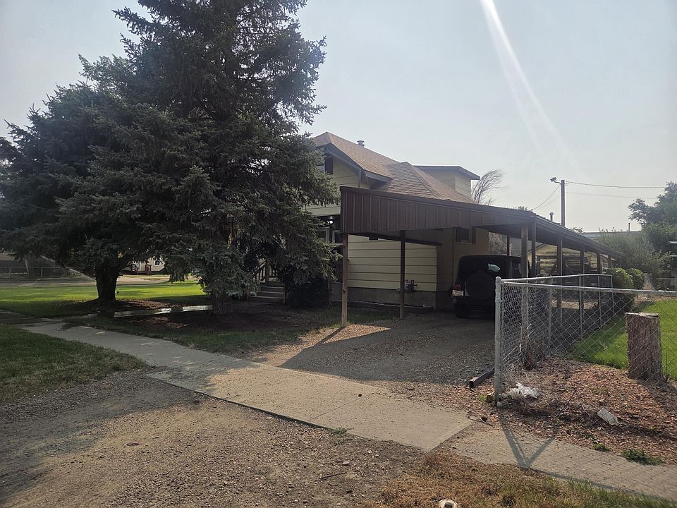 2nd image of 531 3rd Ave S
