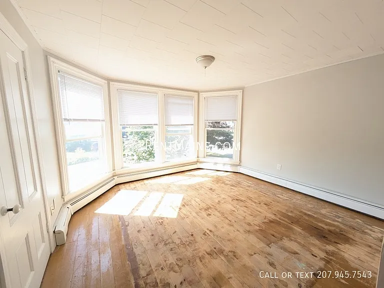 445 Main St #B — Photo 9