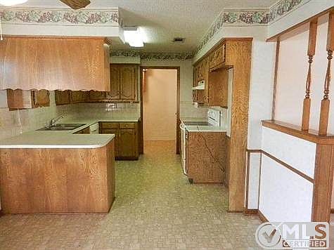 5th image of 3704 Pepperport Dr