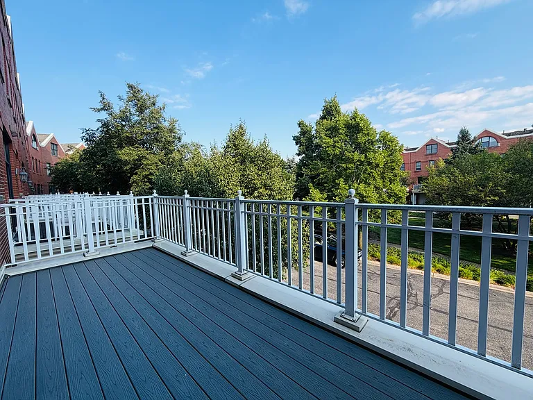 2085 Valor Ct — Photo 39