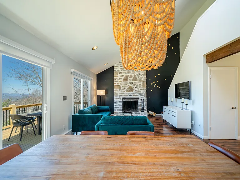112 Wilderness Dr — Photo 3