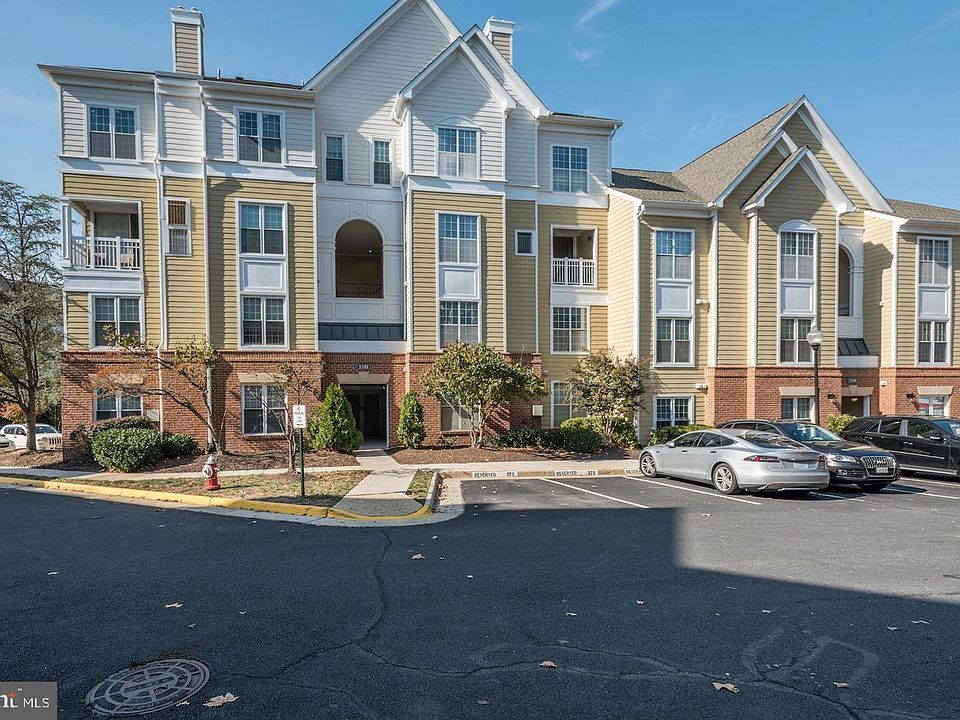1st image of 2102 Highcourt Ln Suite 303